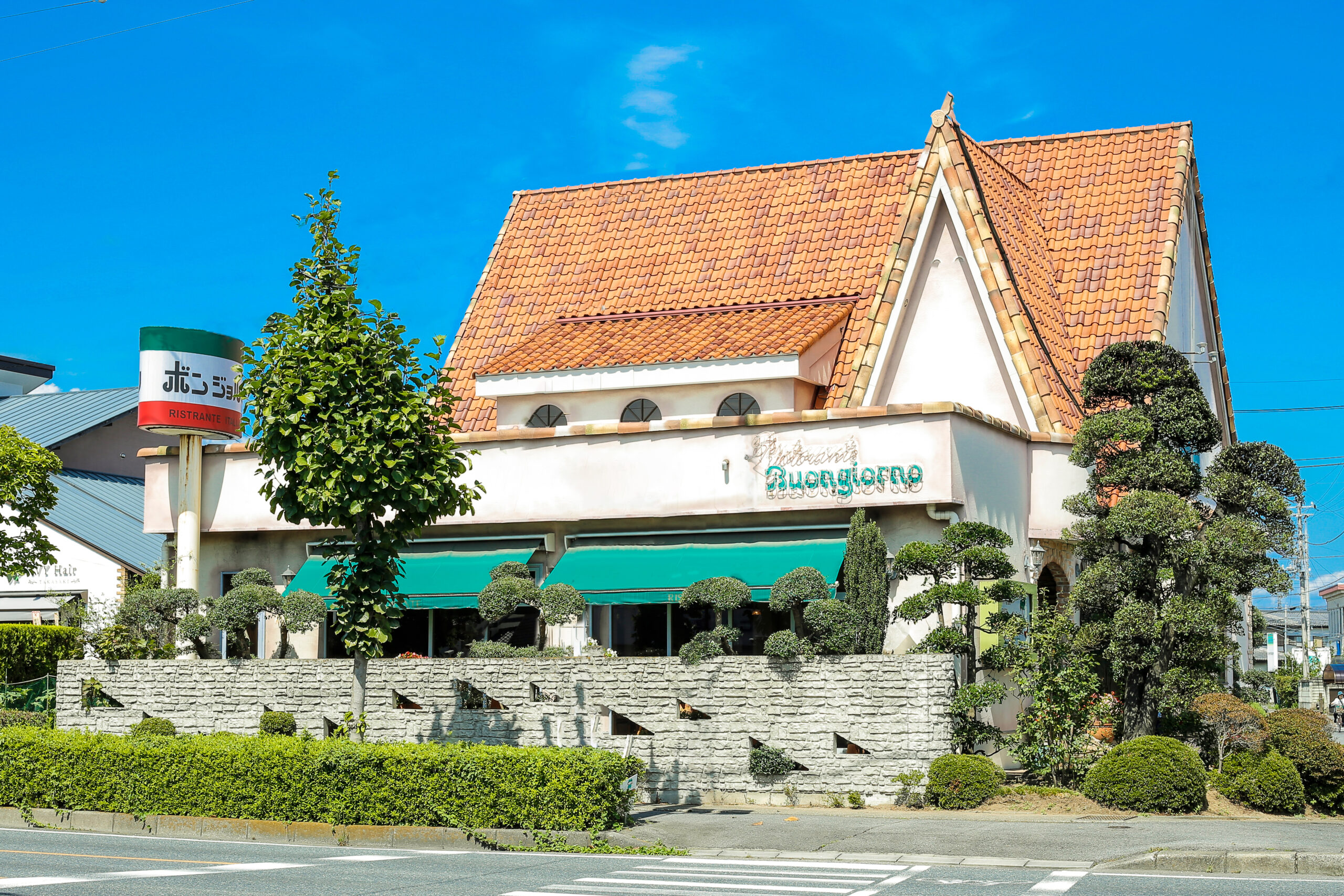 ボンジョルノ本店外観