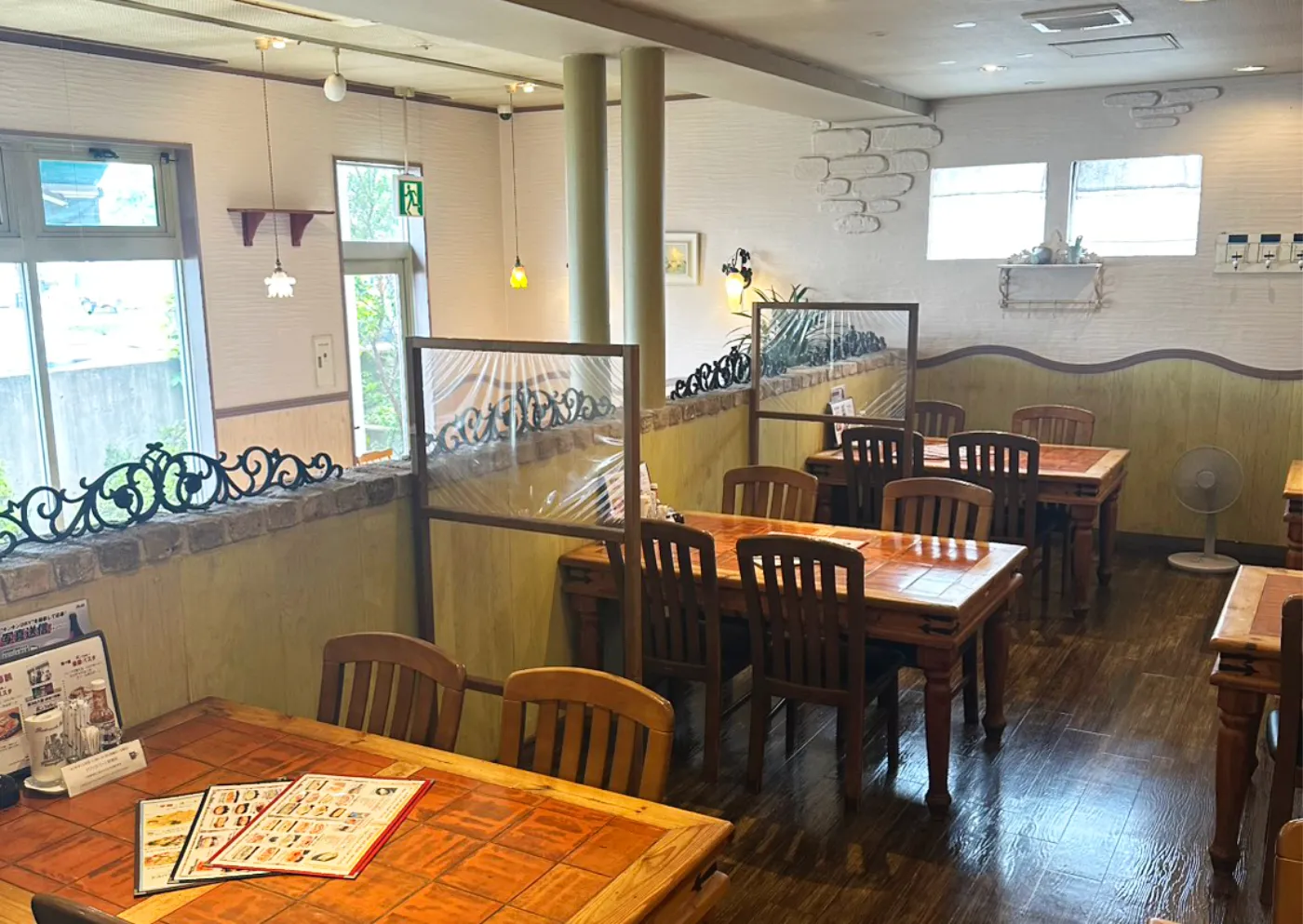 ボンジョルノ本店店内4