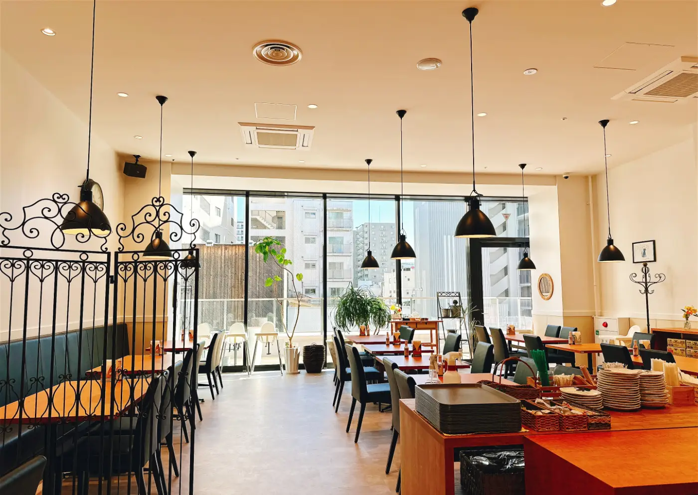 ボンジョルノ スズラン高崎店内テラス
